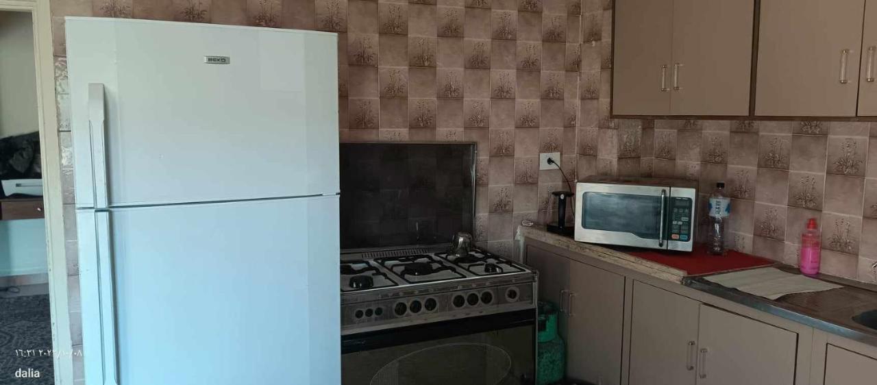 Student House Hostel Мадаба Екстериор снимка