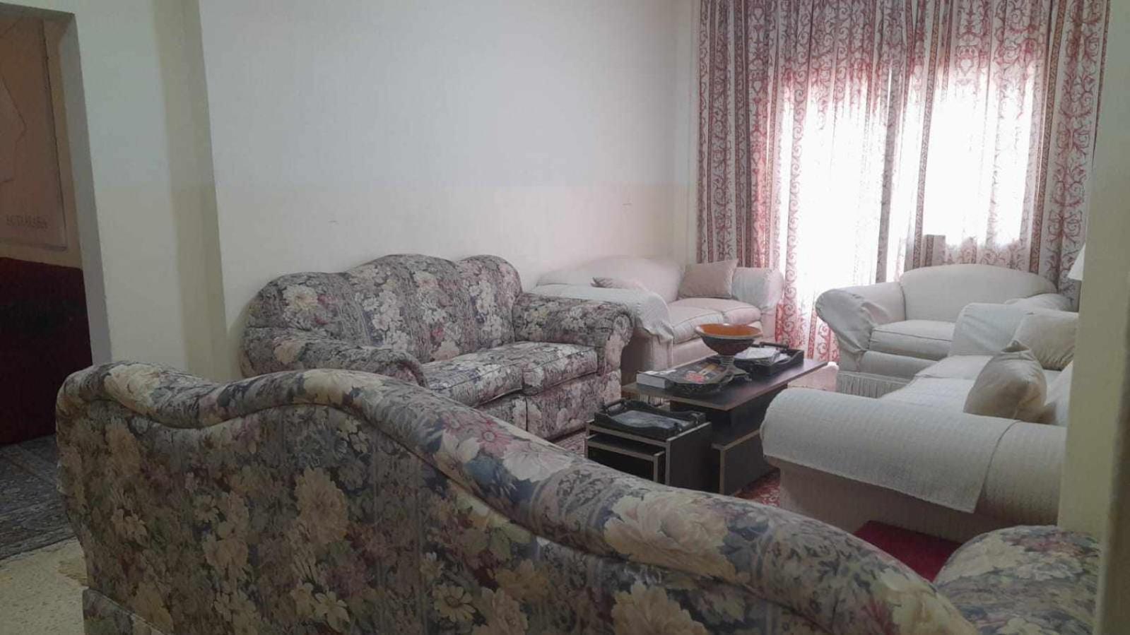 Student House Hostel Мадаба Екстериор снимка